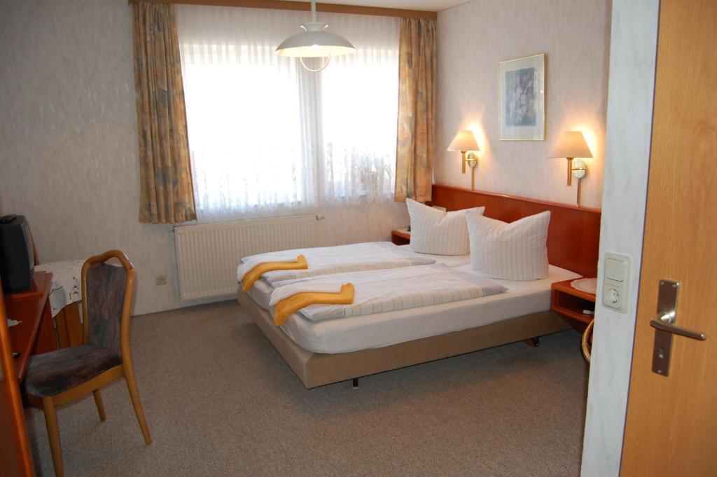Rennstieg-Hotel Rettelbusch Kammerforst Zimmer foto