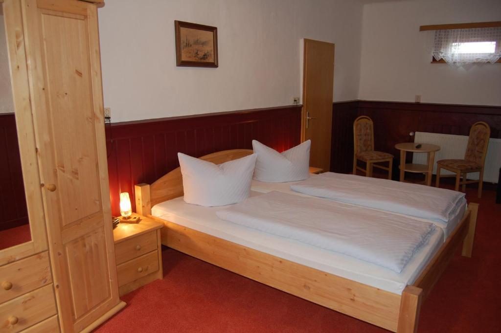 Rennstieg-Hotel Rettelbusch Kammerforst Zimmer foto