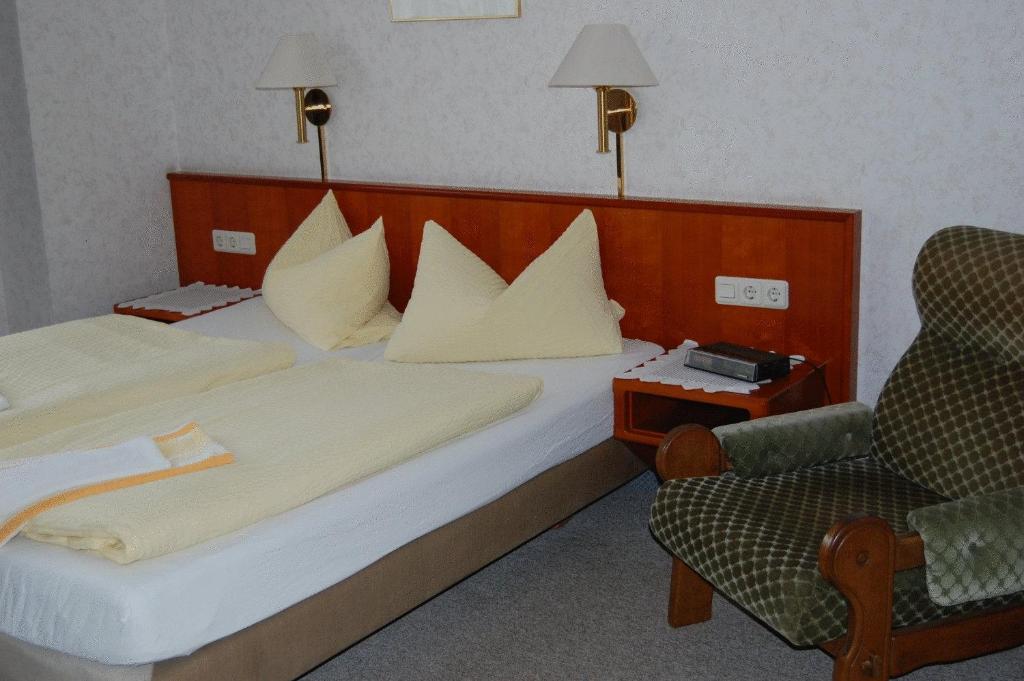 Rennstieg-Hotel Rettelbusch Kammerforst Zimmer foto
